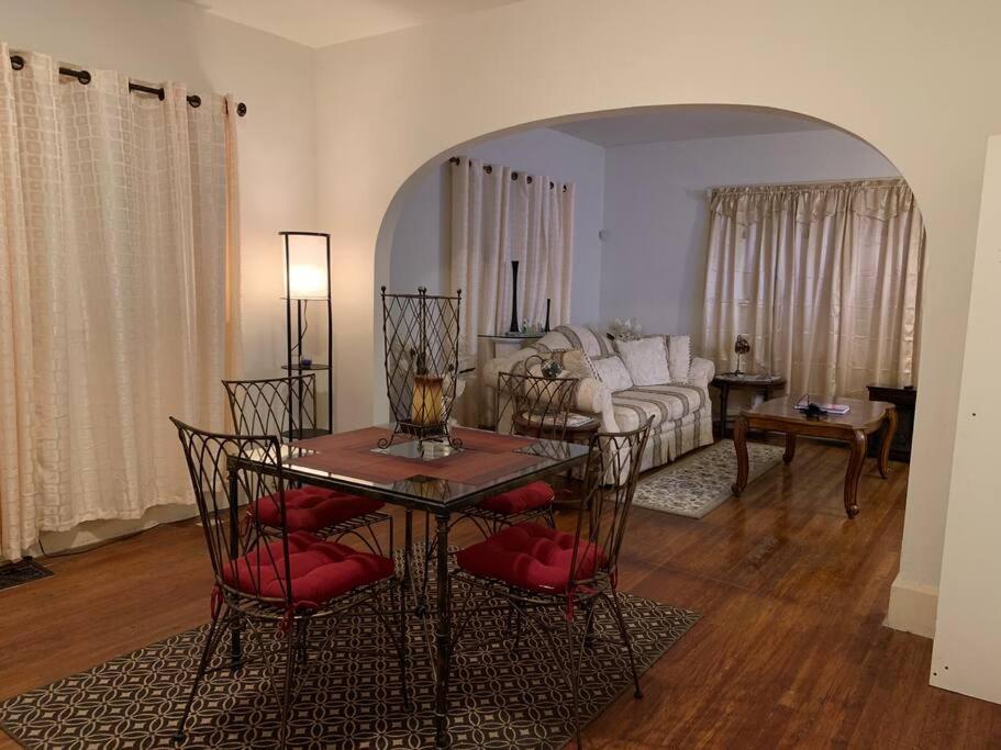 Comfortable 2-Bdrm Spacious Home With Wifi & Patio Indianapolis Luaran gambar