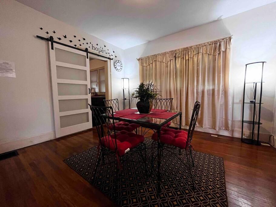 Comfortable 2-Bdrm Spacious Home With Wifi & Patio Indianapolis Luaran gambar